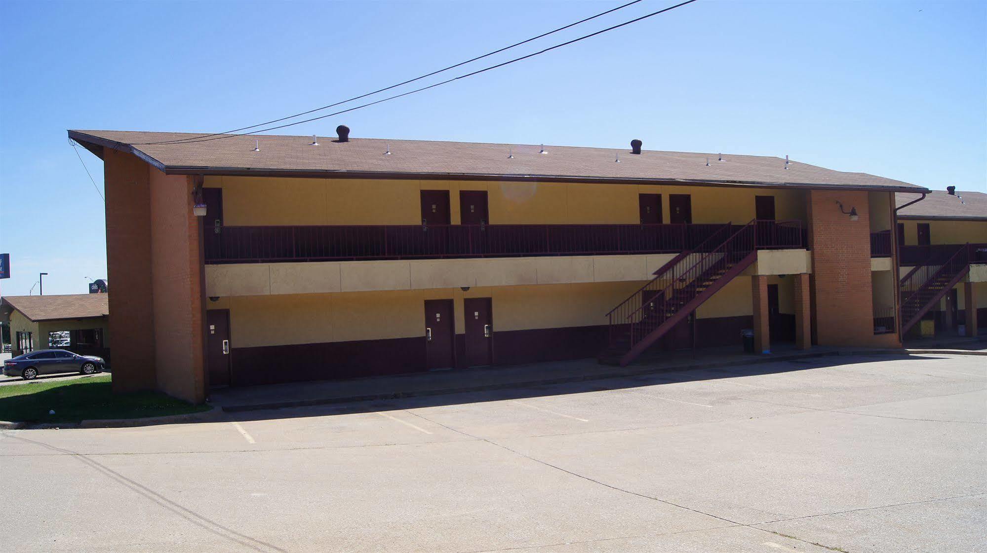 Holiday Lodge & Suites Mcalester Exterior foto
